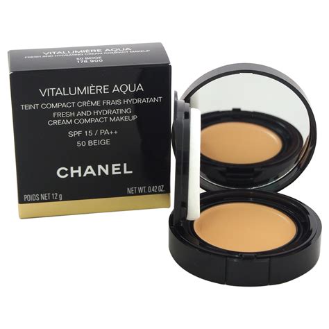 chanel vitalumiere aqua cream compact makeup review|Chanel vitalumiere aqua 20 beige.